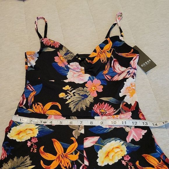 Guess Tamiko Printed O-Ring Jumpsuit - Picture 11 of 11